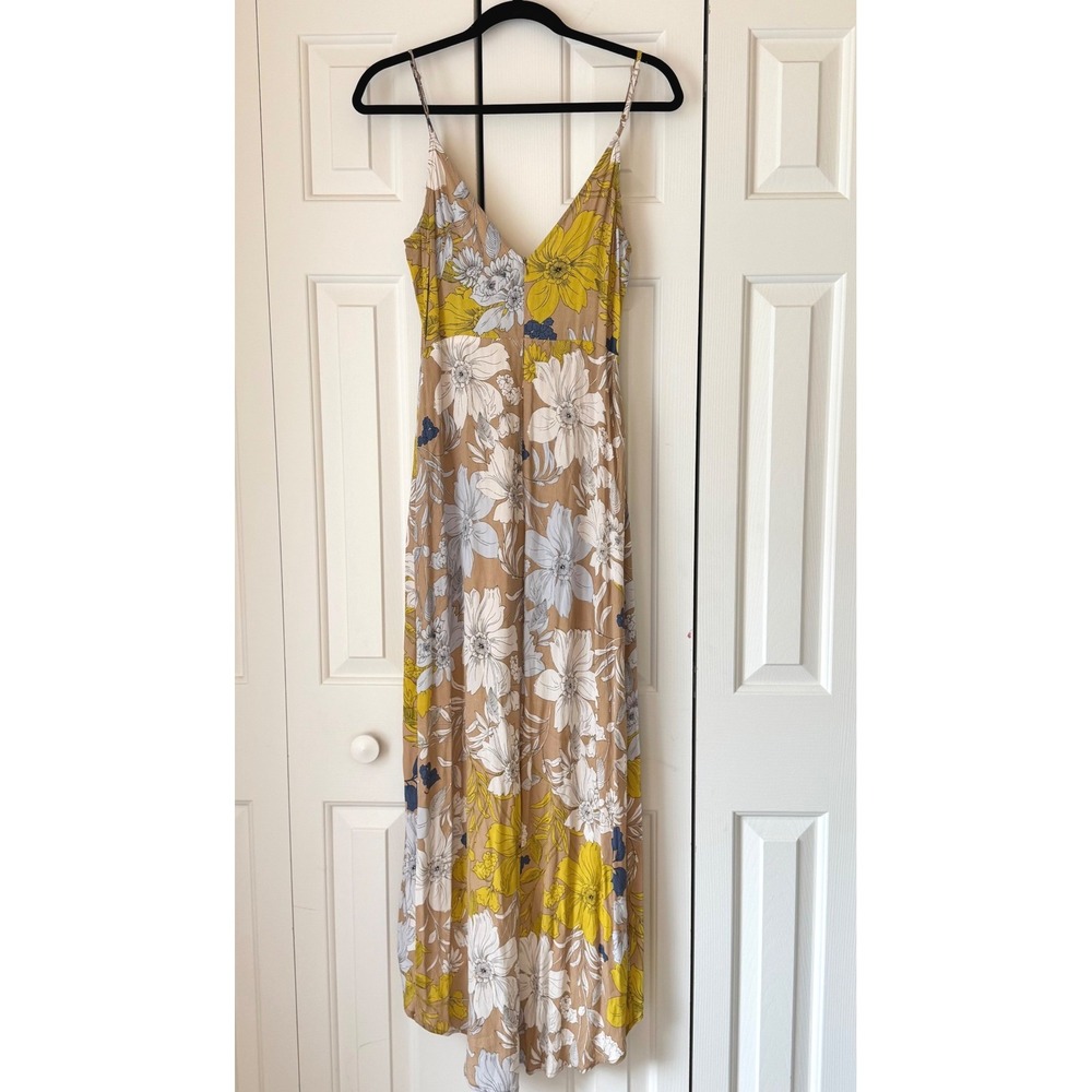 ASTR The Label Floral Maxi Dress Tan Yellow Blue Faux Wrap V-Neck Small - Picture 4 of 4